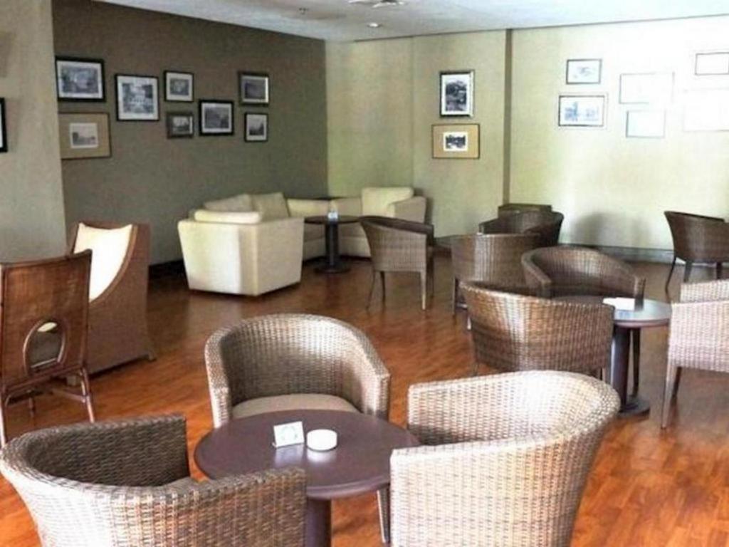 Kyriad Bumiminang Hotel Padang  Buitenkant foto