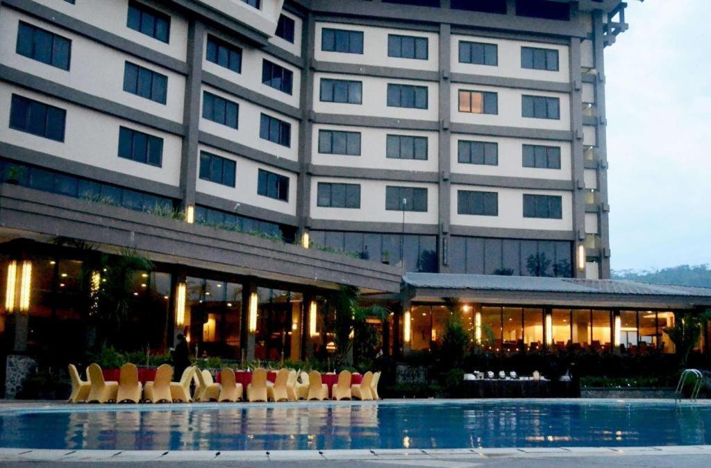 Kyriad Bumiminang Hotel Padang  Buitenkant foto
