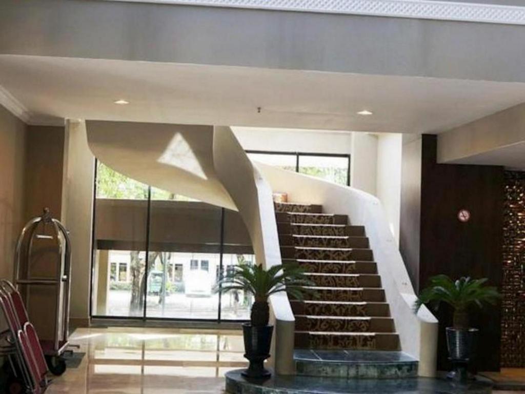 Kyriad Bumiminang Hotel Padang  Buitenkant foto