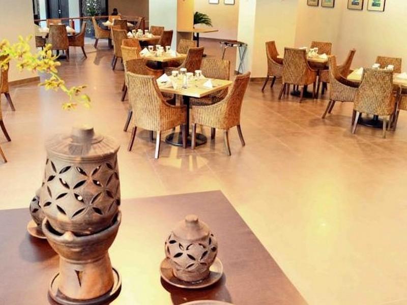 Kyriad Bumiminang Hotel Padang  Buitenkant foto