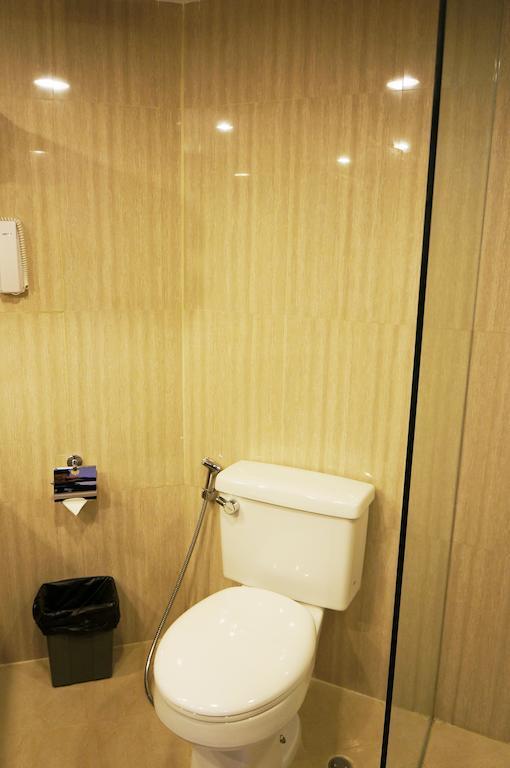 Kyriad Bumiminang Hotel Padang  Kamer foto