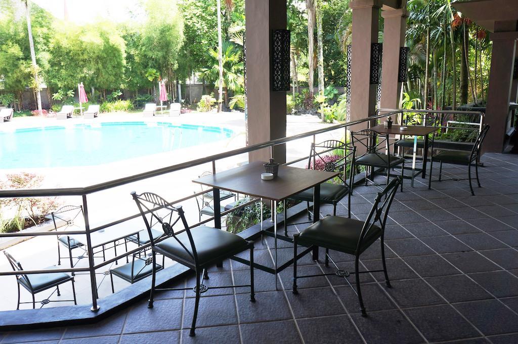 Kyriad Bumiminang Hotel Padang  Buitenkant foto