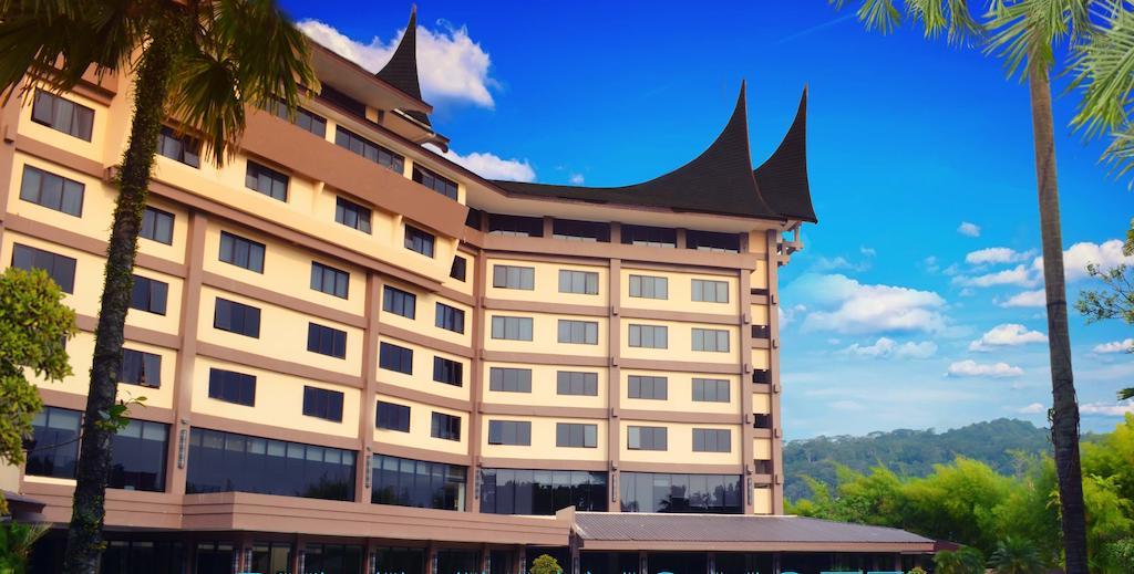 Kyriad Bumiminang Hotel Padang  Buitenkant foto