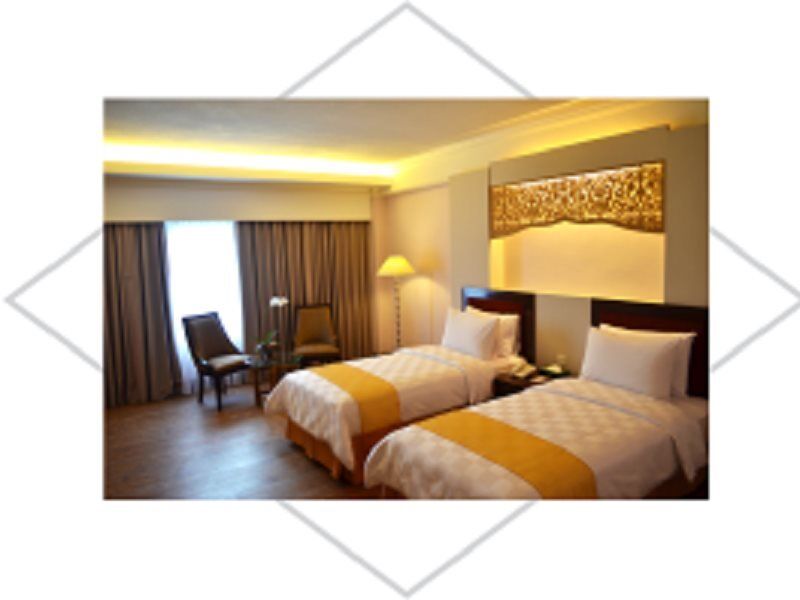 Kyriad Bumiminang Hotel Padang  Buitenkant foto